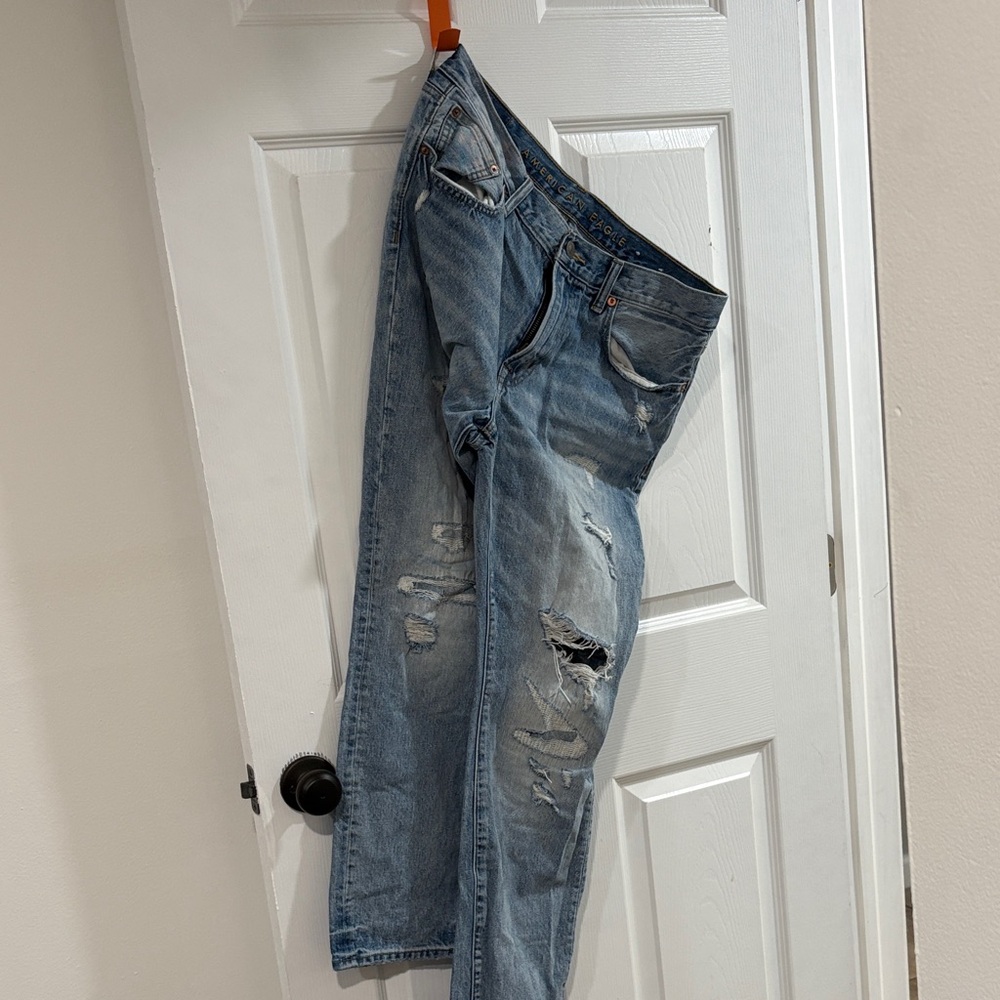 American Eagle Outfitters Light Blue Relaxed Jeans